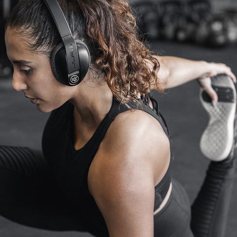 sports headphones.jpg